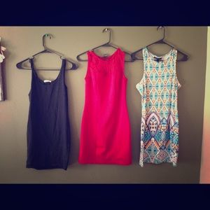 3 Skintight dresses for the price of 1